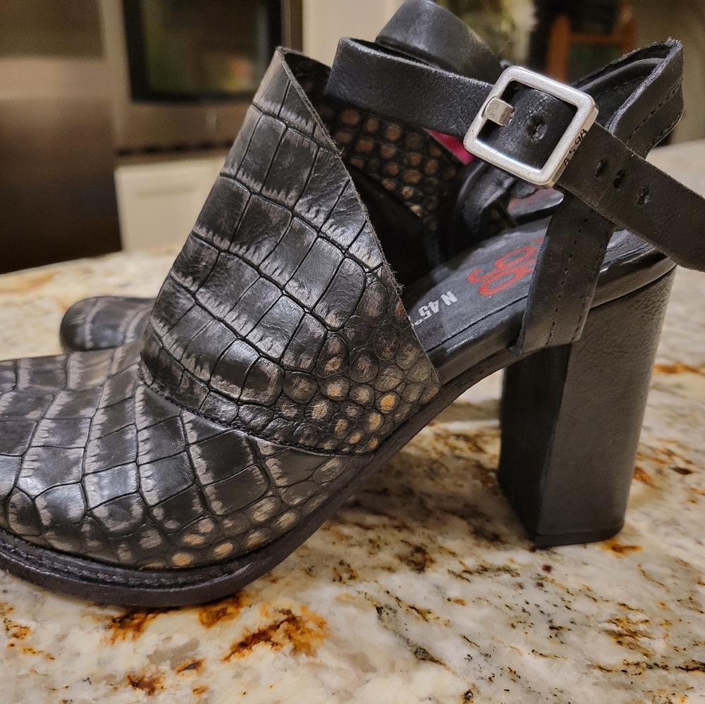New A.S.98 Black Closed Toe Heel Sandals 37 - Picture 2 of 5